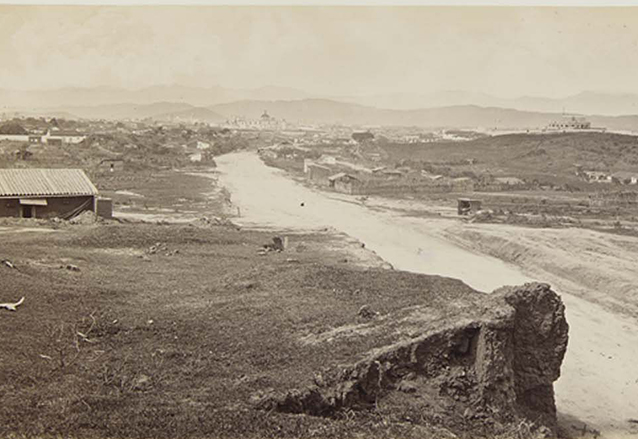Vista del camino al Guarda Viejo en dirección al centro en 1870, posteriormente se construyó la Avenida Bolívar. (Foto: Hemeroteca PL)