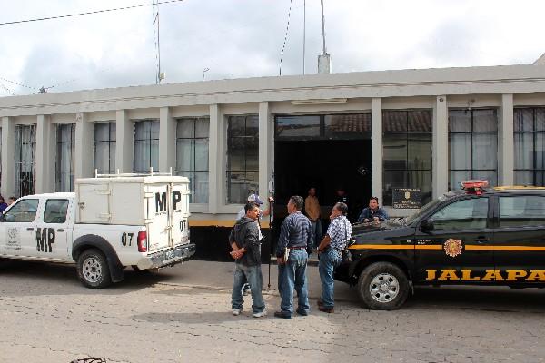 la PNC llevó al bebé al hospital nacional local.