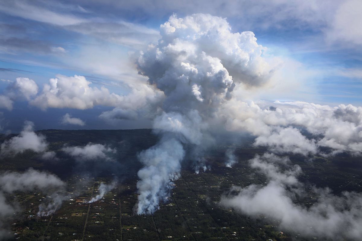 Vista aérea de los daños causados por la lava del Kilauea en Hawái. (Foto Prensa Libre: AFP)