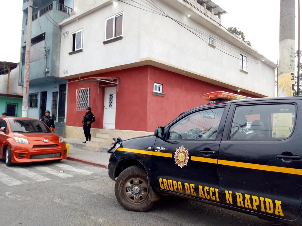 Las autoridades buscan a pandilleros involucrados en cobro de extorsiones a comerciantes. (Foto Prensa Libre: Óscar Rivas)