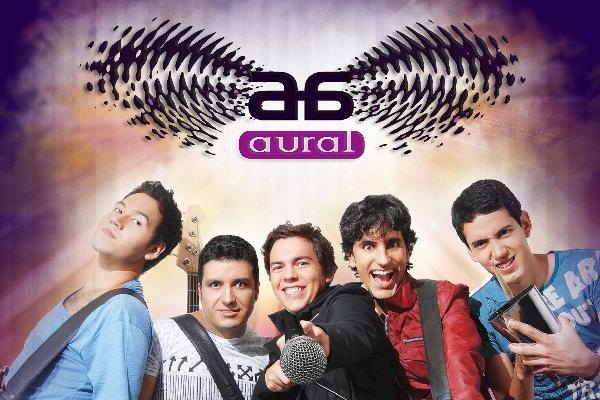 el primer sencillo del grupo es Ojos Negros.