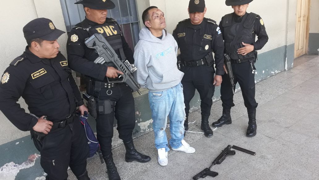La PNC capturó a Cristian Estuardo Chavalon Marroquín, supuesto autor intelectual y material del intento de rescate a un reo. (Foto Prensa Libre)