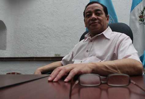 El escritor Dasso Saldívar disertará mañana sobre los secretos de la novela Cien años de soledad, a las 18 horas en la Embajada de México.