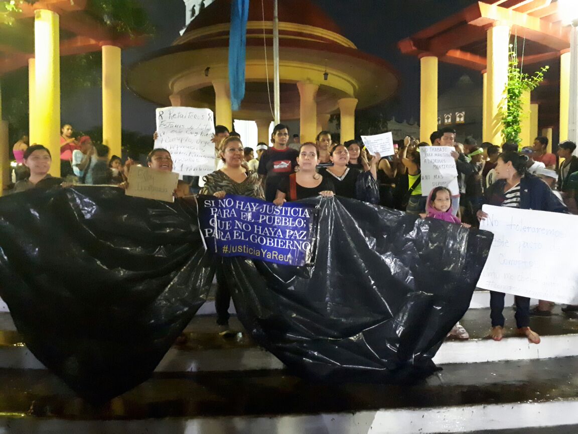 Protesta en la cabecera de Retalhuleu. (Foto Prensa Libre: Rolando Miranda)