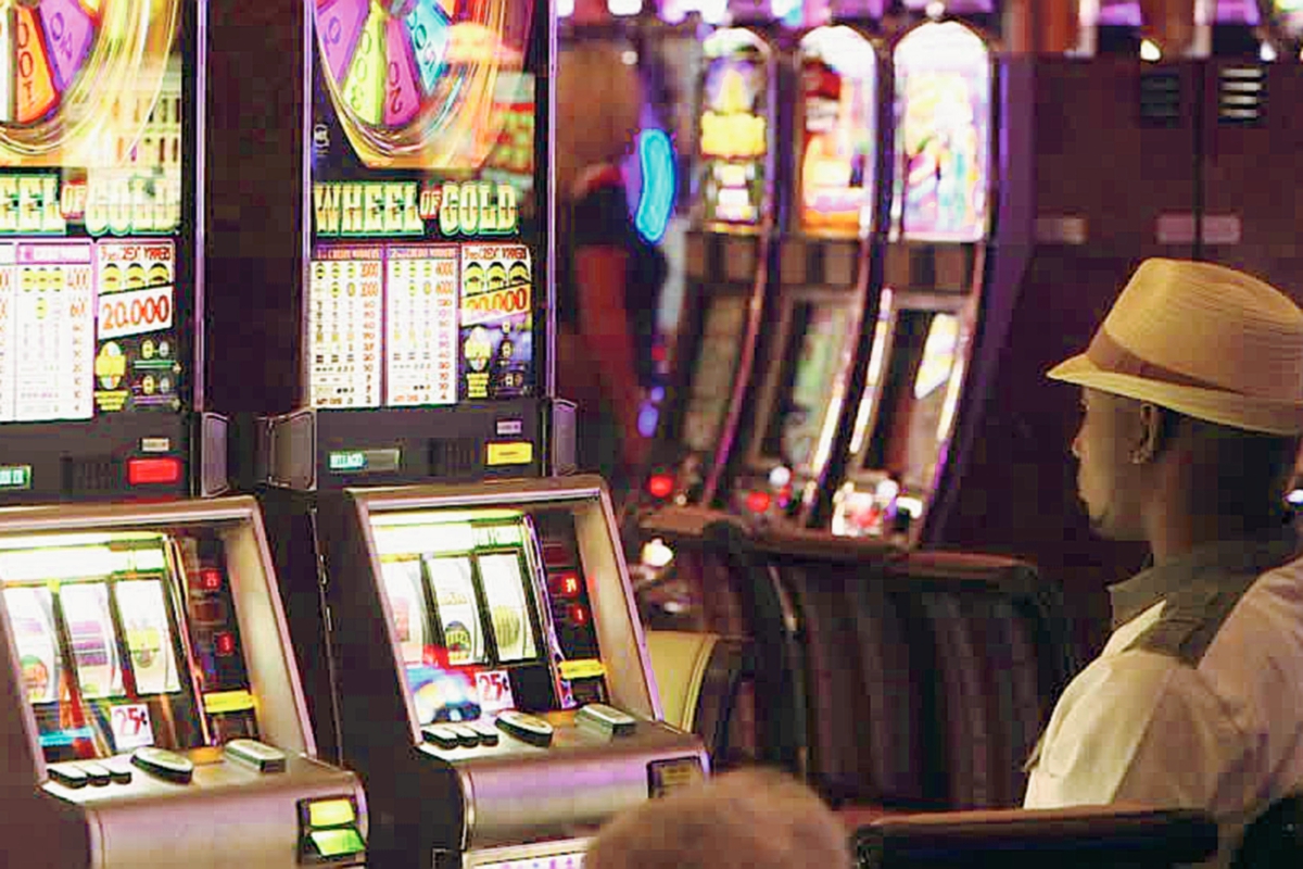 Las Vegas tiene 1701 lugares de juego, 122 casinos, 176 mil 995 máquinas tragamonedas. (Foto Prensa LIbre;AFP)