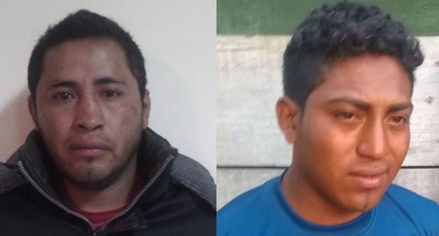 Dos de los capturados en La Esperanza, Quetzaltenango, a quienes se les sindica de integrar una banda de saqueadores. (Foto Prensa Libre: PNC)