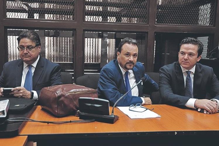 Rodrigo Arenas y José Botran en audiencia acusados de financiamiento electoral ilícito. (Foto Prensa Libre: Archivo)