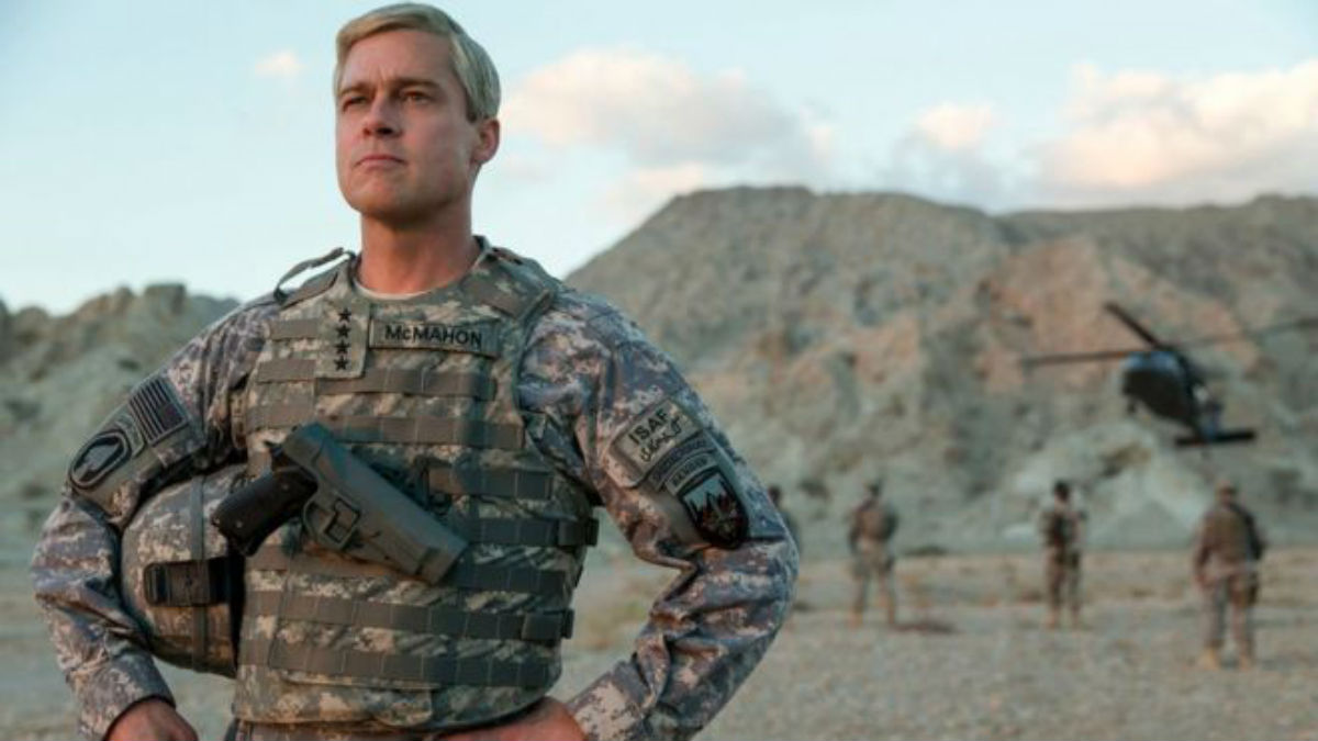 Brad Pitt protagoniza la película "Máquina de guerra", una sátira sobre el ejercicio de las tropas estadounidenses en Afganistán. (NETFLIX/FRANCOIS DUHAMEL)