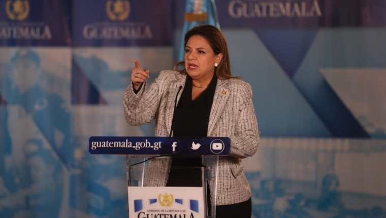La ministra de Relaciones exteriores, Sandra Jovel, en conferencia de prensa. (Foto Prensa Libre: Óscar Rivas)