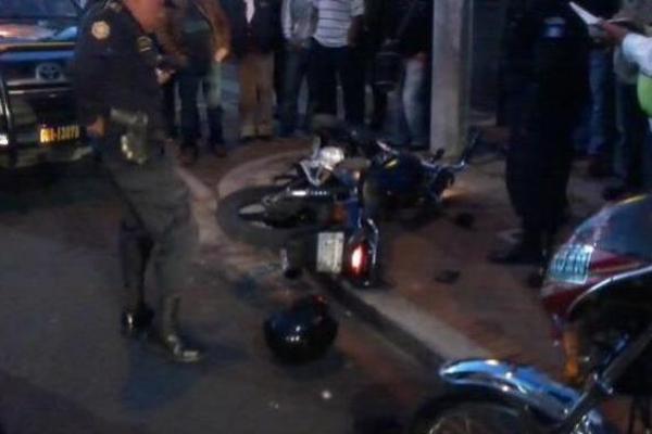 Un hombre resultó herido cuando delincuentes intentaron despojarlo de su moto en un sector de la zona 9. (Foto Prensa Libre: <br _mce_bogus="1"/>