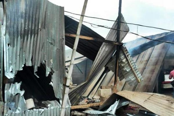 Esta era la vivienda de la familia Pajoc Guamuche en San Juan Sacatepéquez. (Foto Prensa Libre: Ángel Sas)