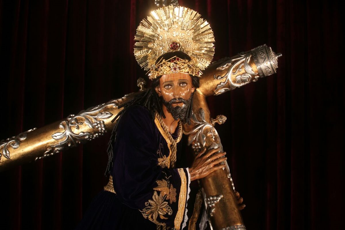 La imagen de Jesús de los Milagros, del Santuario Arquidiocesano del Señor San José, fue presentada este jueves, después de varios meses de restauración. (Foto Prensa Libre: Óscar Rivas)