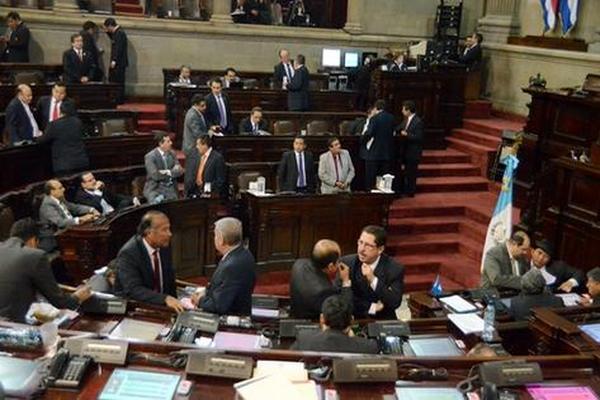 Junta directiva del Congreso podría convocar a dos sesiones extraordinarias este mes. (Foto Prensa Libre: Archivo)