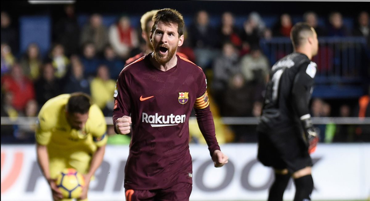 Lionel Messi tiene un largo historial de premios, además de la magia que demuestra cada día en la cancha. (Foto Prensa Libre: AFP)