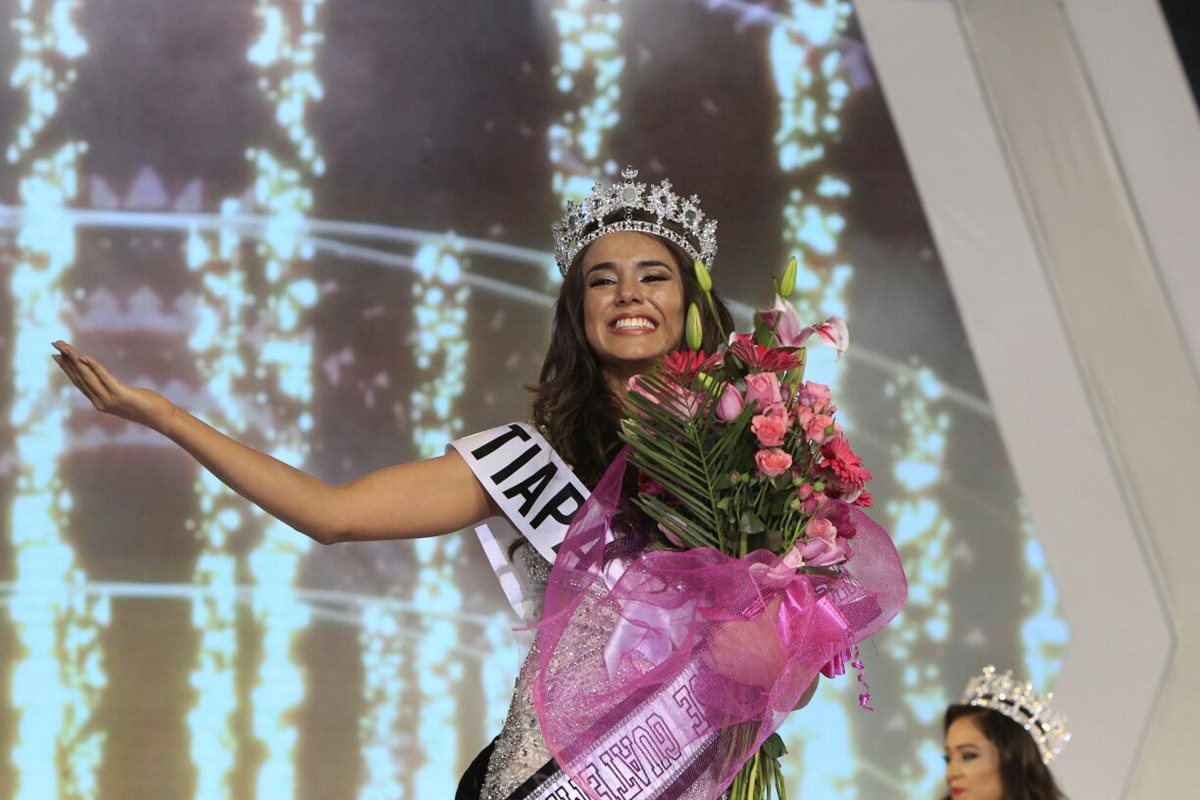 Virginia Argueta, representante de Jutiapa es la a ganadora de Miss Guatemala Universo 2016. (Foto Prensa Libre: Paulo Raquec)