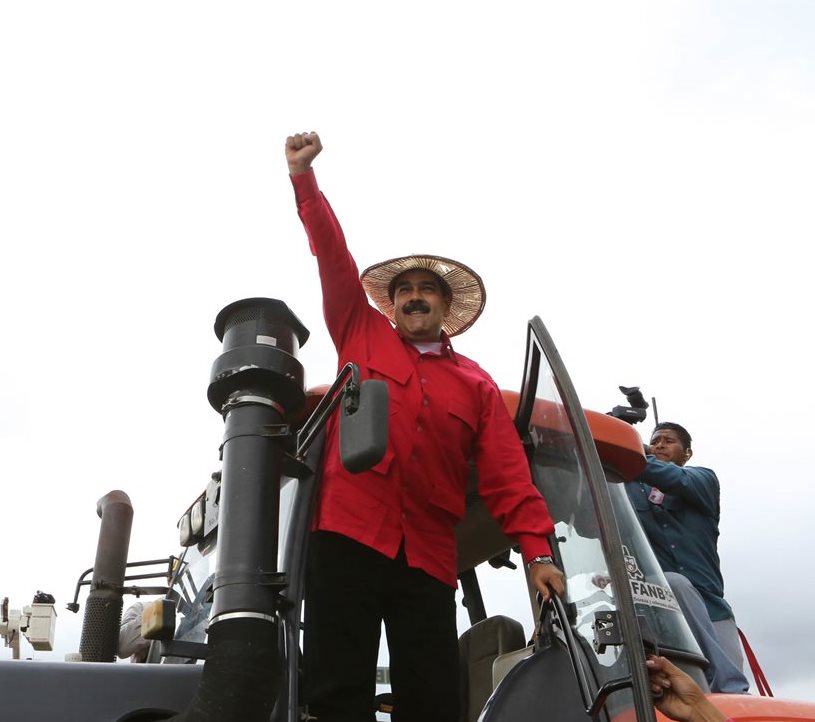 El gobierno de Nicolás Maduro admite reuniones secretas con la oposición. (Foto Prensa Libre: EFE).