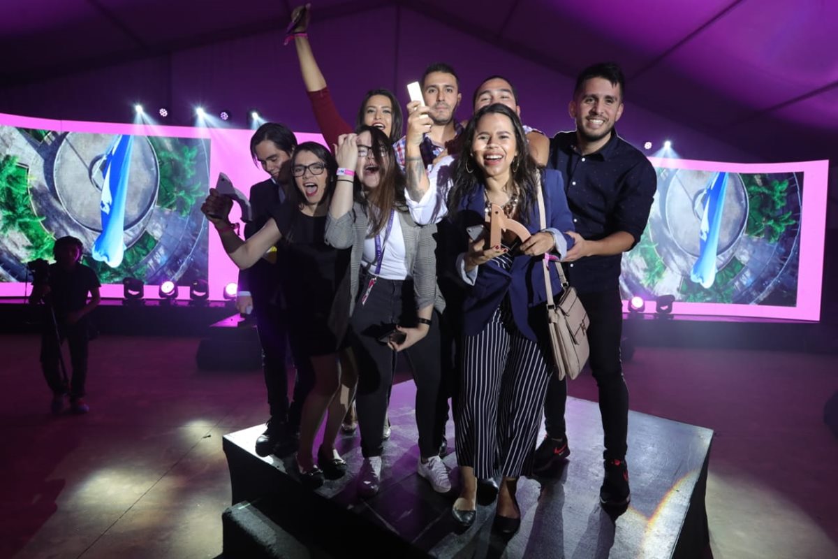 El grupo Ogilvy, Honduras, ganadores del Oro. (Foto Prensa Libre: Estuardo Paredes)