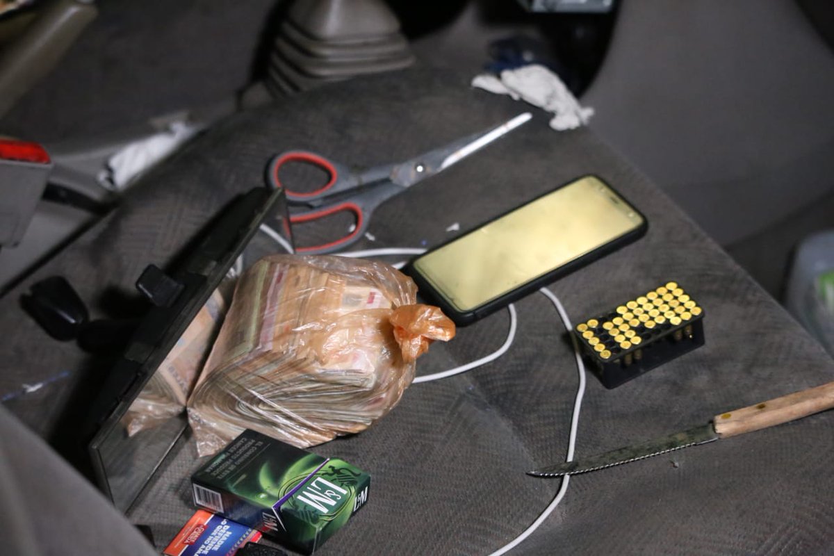 Objetos que les incautaron. Foto Prensa Libre: PNC