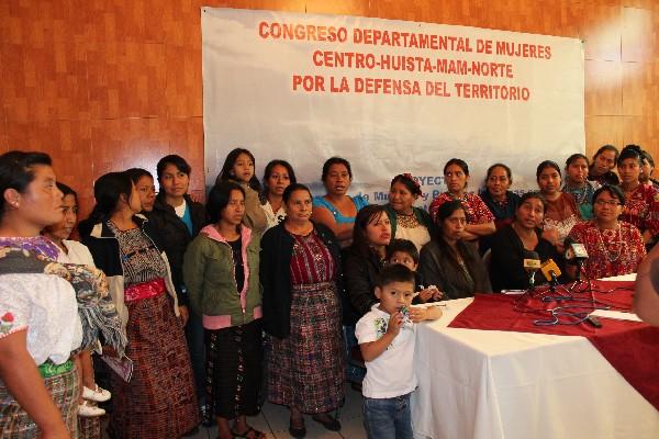 Lideresas comunitarias de los 32 municipios de Huehuetenango participan en congreso por la defensa del territorio.