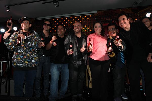 Músicos nacionales participan en disco para convivios navideños. (Foto Prensa Libre: ÁXEL VICENTE)