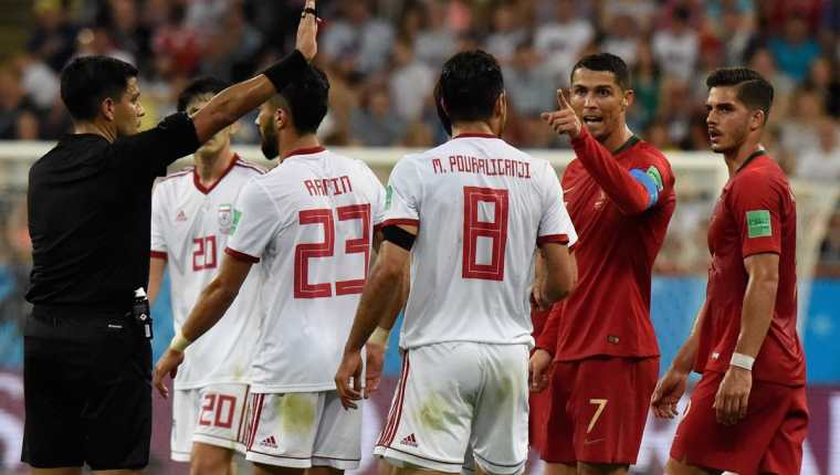 Irán logró un empate sobre la hora y amargó la clasificación de Portugal hacia octavos de final de la Copa del Mundo. (Foto Prensa Libre: AFP)