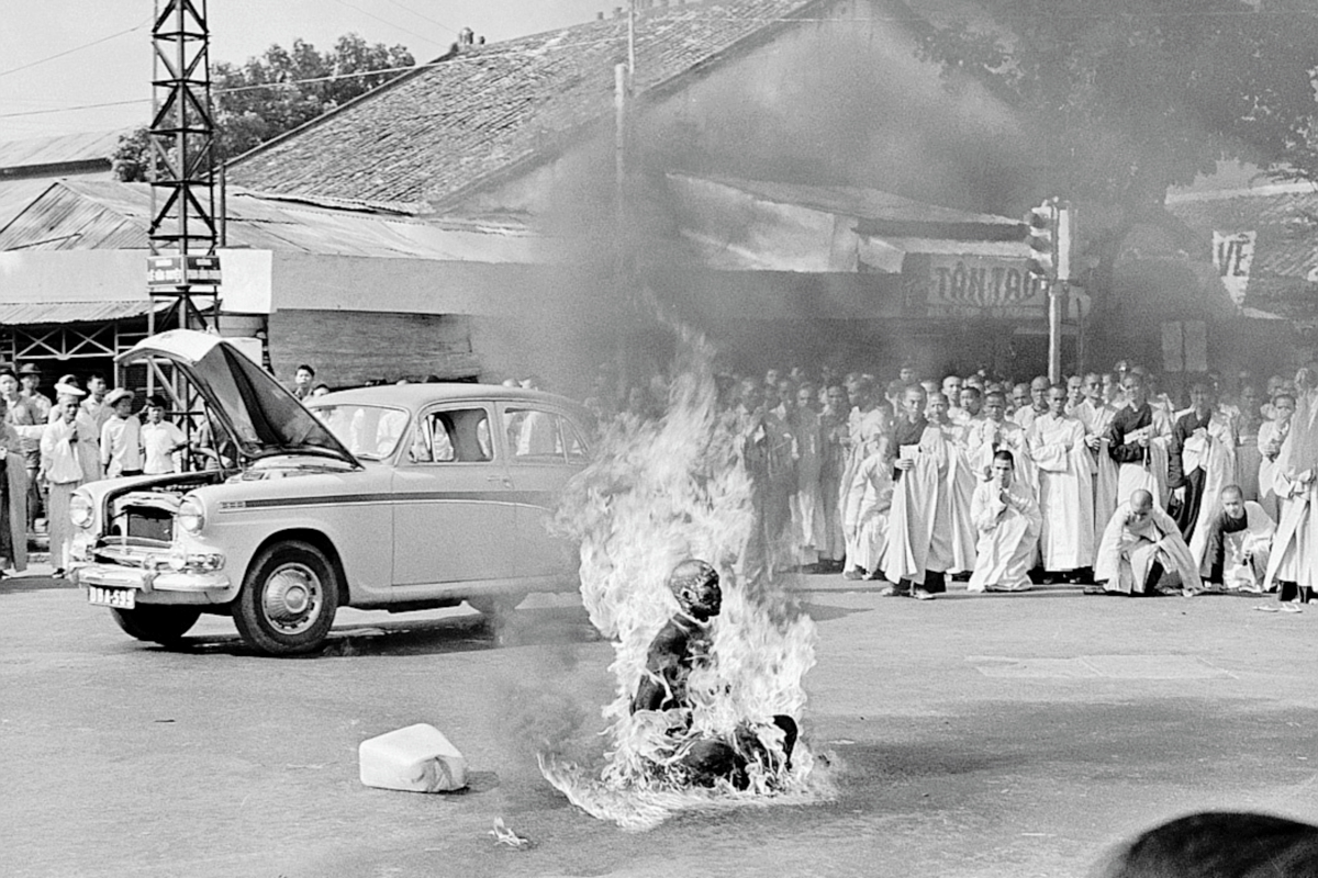 1963: Monje budista se inmola