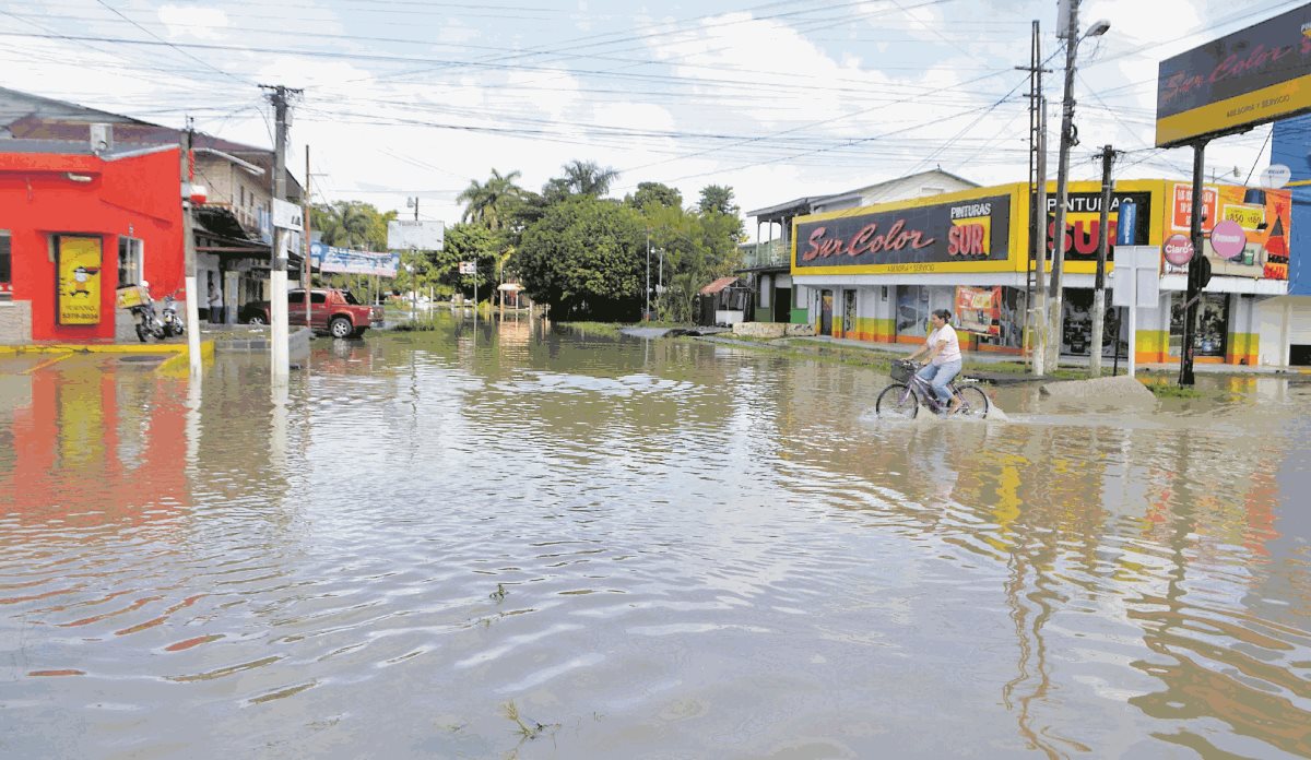 La lluvia ha causado inundaciones y daños en viviendas. (Foto Prensa Libre: Hemeroteca PL)