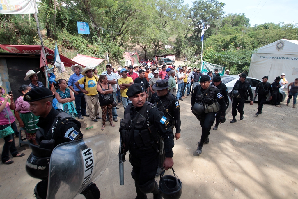 El rechazo a la minería y la autorización de licencias son varios de los conflictos en el país. (Foto Prensa Libre: Érick Ávila)