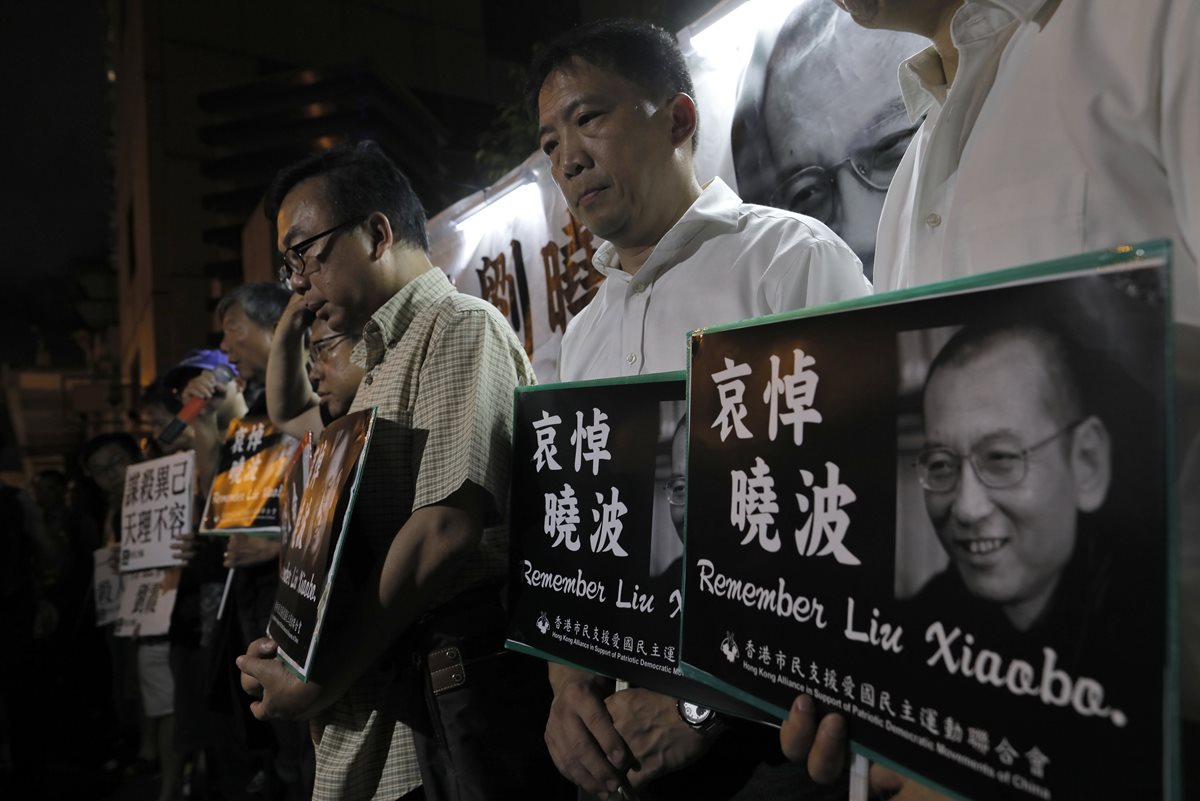 La negativa de Pekín a brindarle tratamiento digno al disidente Liu Xiaobo causó indignación. (Foto Prensa Libre: AP)