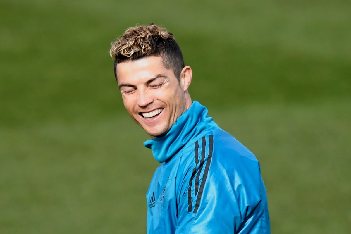 Cristiano Ronaldo fue la gran figura del Real Madrid ante el PSG en el juego de ida de octavos de final de la Champions League. (Foto Prensa Libre: AFP)