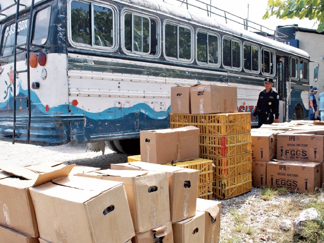 El ingreso de bienes de contrabando es una práctica que podría aumentar. (Foto Prensa Libre: Hemeroteca PL)