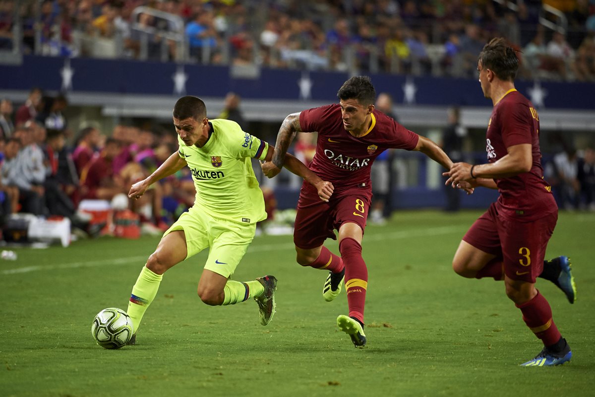 El partido entre el Barcelona y la Roma se disputó en Arlington, Texas. (Foto Prensa Libre: AFP)