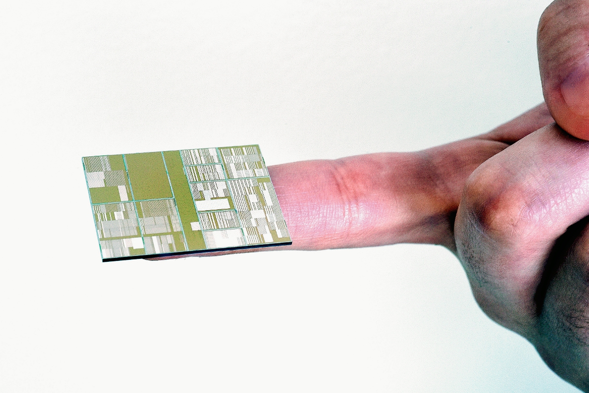 El nuevo chip tiene cuatro veces la capacidad de los procesadores actuales (Foto Prensa Libre: AP)