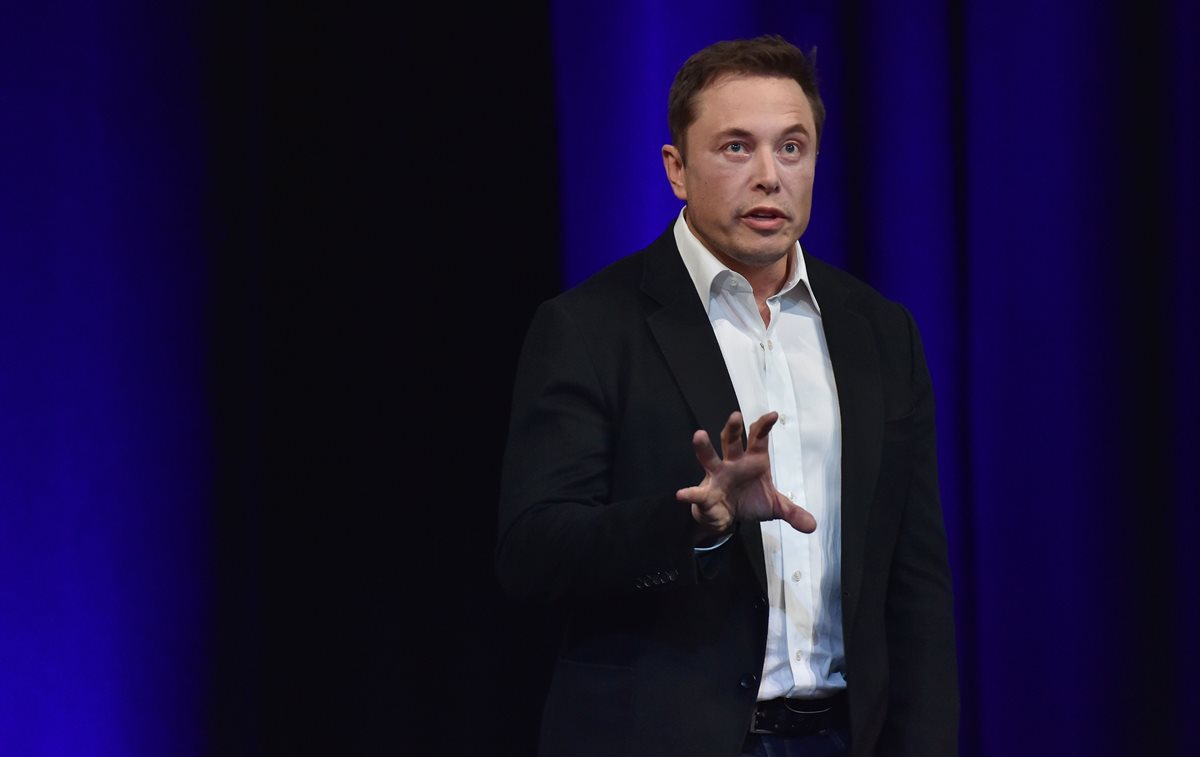 Musk, durante su presentación en el 68 Congreso Internacional de Aeronáutica, en Adelaide, Australia (Foto Prensa Libre: AFP).