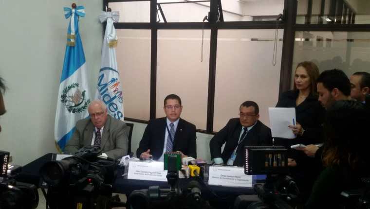 Autoridades del Ministerio de Desarrollo Social explicaron la regionalización para cumplir con los programas. (Foto Prensa Libre: Álvaro Interiano)