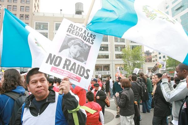 Guatemaltecos en Nueva York manifiestan con motivo del Día del Trabajo. (Foto Prensa Libre: Archivo)
