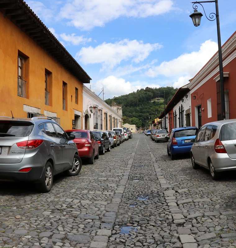 Antigua Guatemala es el primer destino turístico de nacionales y extranjeros. (Foto Prensa Libre: Julio Sicán)