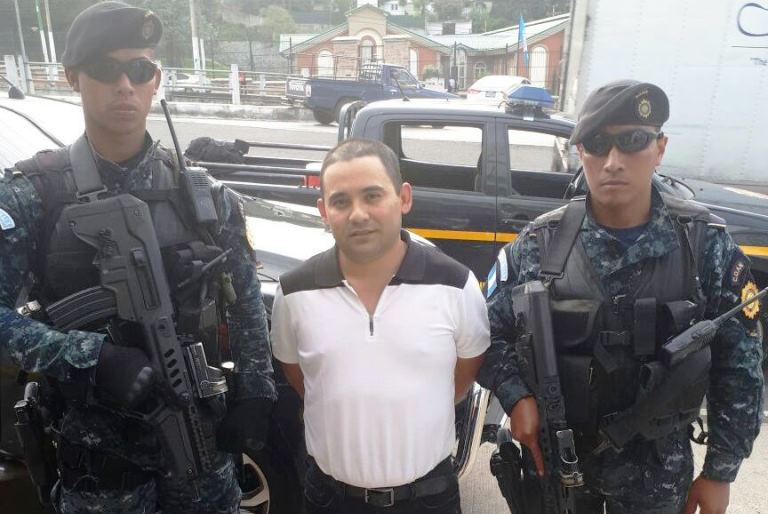 Hugo Alejandro Chacón Cerna fue capturado por la Policía en un operativo efectuado en la ruta a El Salvador. (Foto Prensa Libre: PNC)