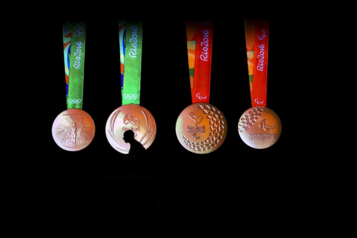 Un evento donde fueron presentadas las medallas olímpicas de Río 2016, en el Parque Olímpico de Río de Janeiro. (Foto Prensa Libre: EFE)