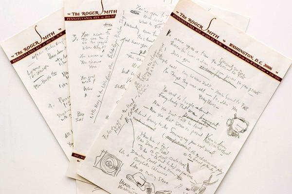El manuscrito original de la canción más célebre de Bob Dylan, se subastó por un récord de dos millones de dólares en Nueva York. (Foto Prensa Libre: AP)
