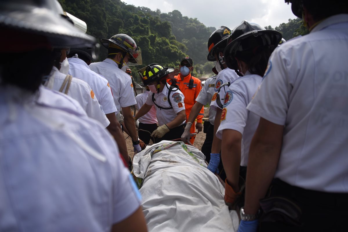 La cifra de muertos por el alud en El Cambray, subió a 177, confirmó el Ministerio Público. (Foto Prensa Libre: Hemeroteca PL)