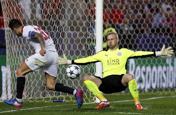 Sevilla se queda con la mínima ventaja en casa contra el Leicester City. (Foto Prensa Libre: EFE).