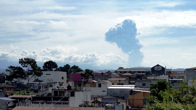Vista del volcán Santiaguito, desde Coatepeque, Quetzaltenango. (Foto Prensa Libre: Alexander Coyoy)