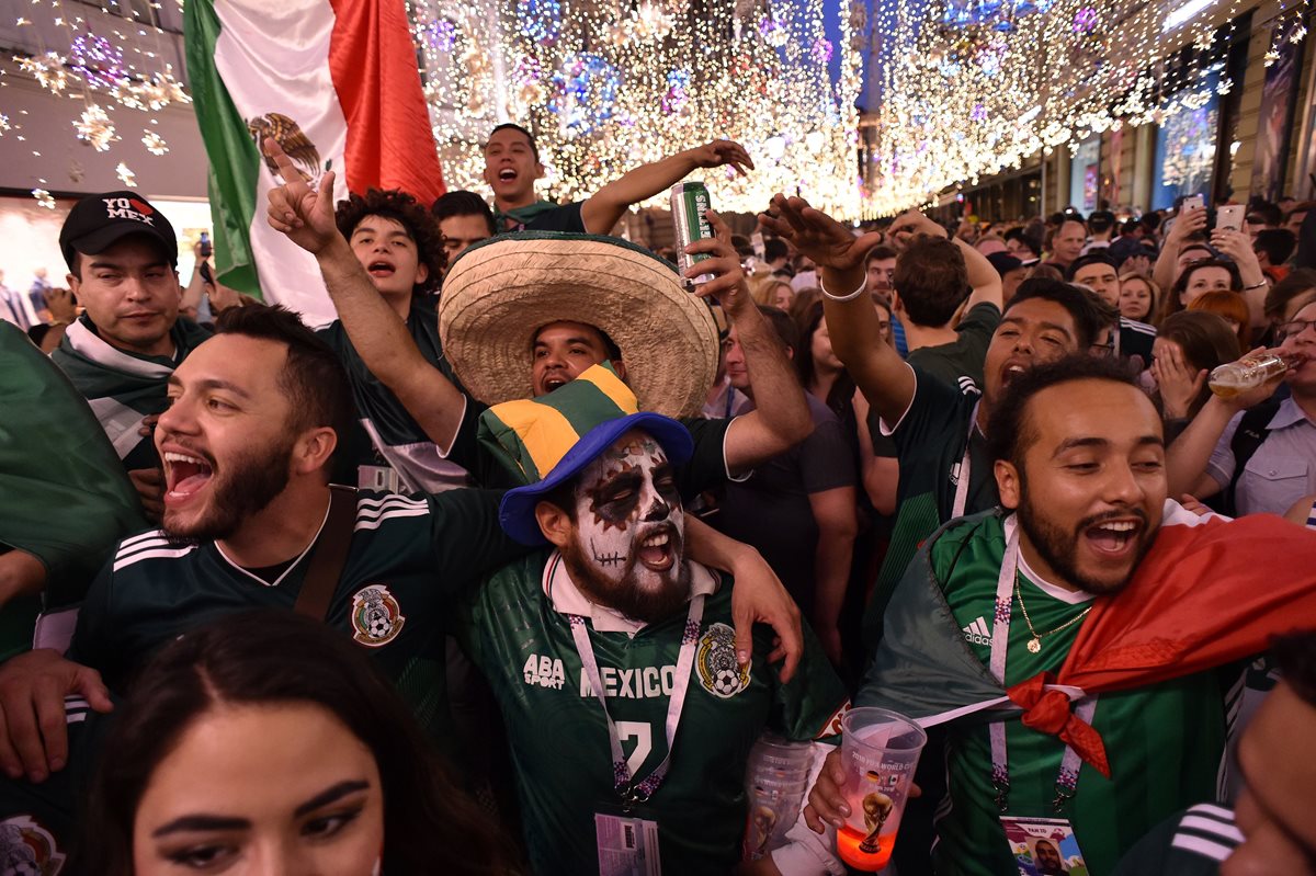 Miles de mexicanos han acudido a Rusia para a apoyar a su selección. (Foto Prensa Libre: AFP)