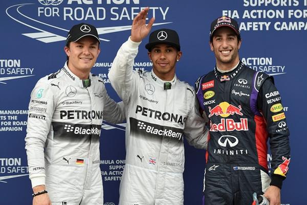 Hamilton saldrá liderando la primera línea del Gran Premio de Australia. (Foto Prensa Libre: AP)
