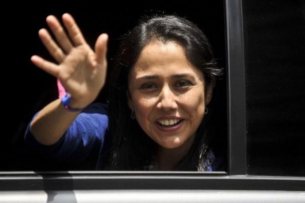 Nadine Herrera, primera dama del Perú el 26 de octubre de 2012 en Lima. (Foto Prensa Libre: AFP)
