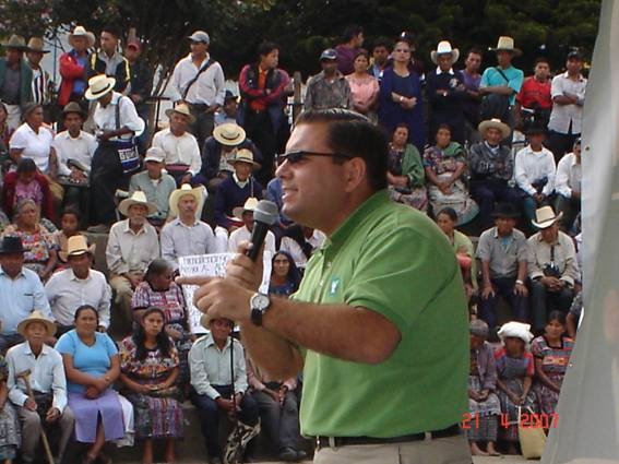 Manuel Baldizón, cuando era diputado de la UNE en 2007. (Foto Prensa Libre: Hemeroteca PL)
