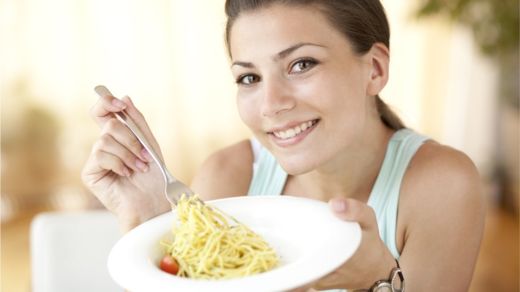 Las dietas de ayuno intermitente te permiten no renunciar a un buen plato de pasta. RDVASILEV/GETTY IMAGES