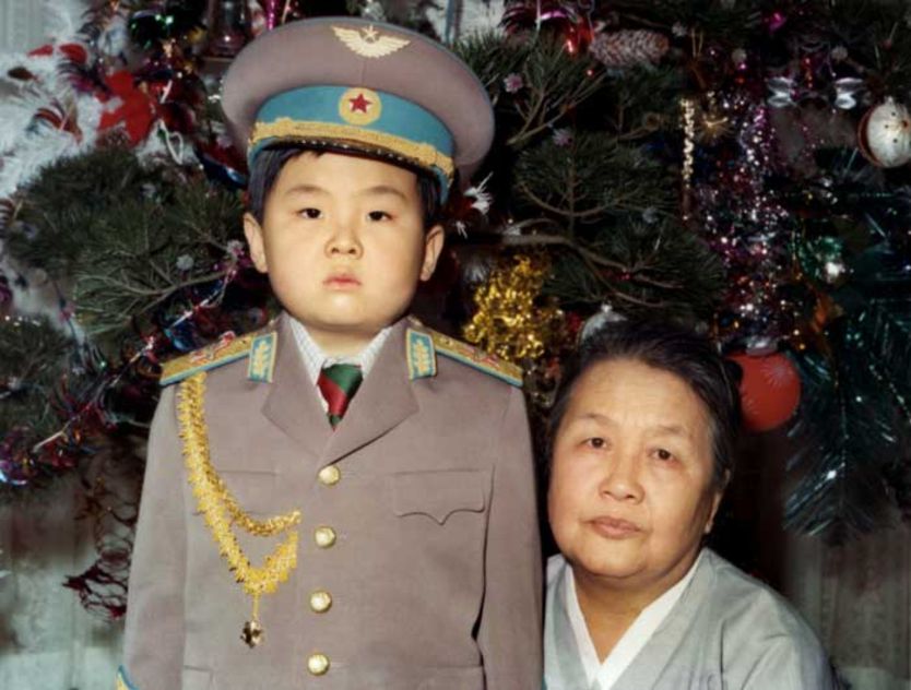 La historia de cómo Kim Jong-un se convirtió en el "general Kim" fue contada en el Washington Post, en una entrevista con su tía en 2016.