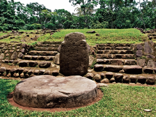 El sitio arqueológico Tak’alik Ab’aj, Retalhuleu, recibe anualmente a unos 40 mil visitantes. (Foto, Prensa Libre: Hemeroteca PL)